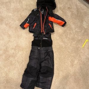 2T 32 degree snow suit